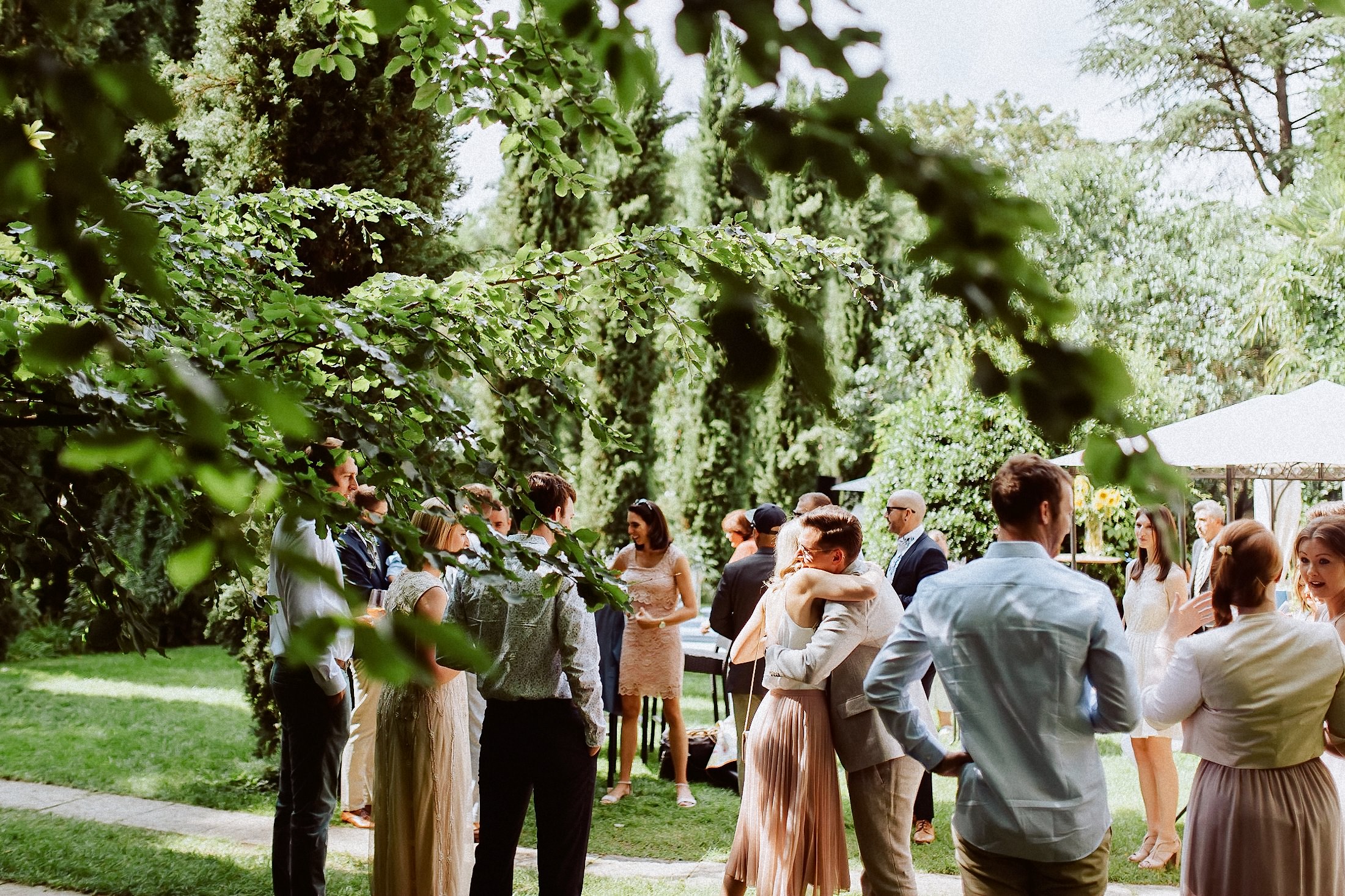 Begrüßung der Gäste bei der Hochzeit im Morrhof
