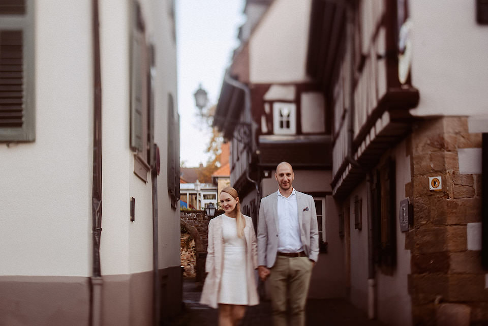 Hochzeitsfotos in Deidesheim nach der standesamtlichen Hochzeit im alten Rathaus