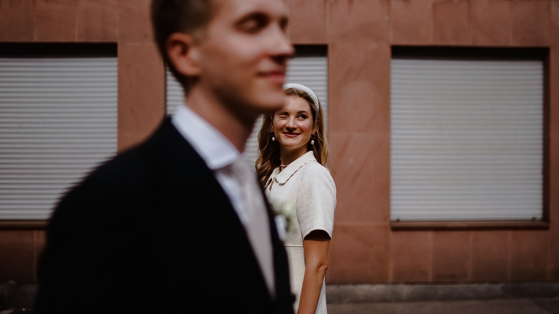 Kreative Hochzeitsportraits in Heidelberg bei einer standesamtlichen Hochzeit
