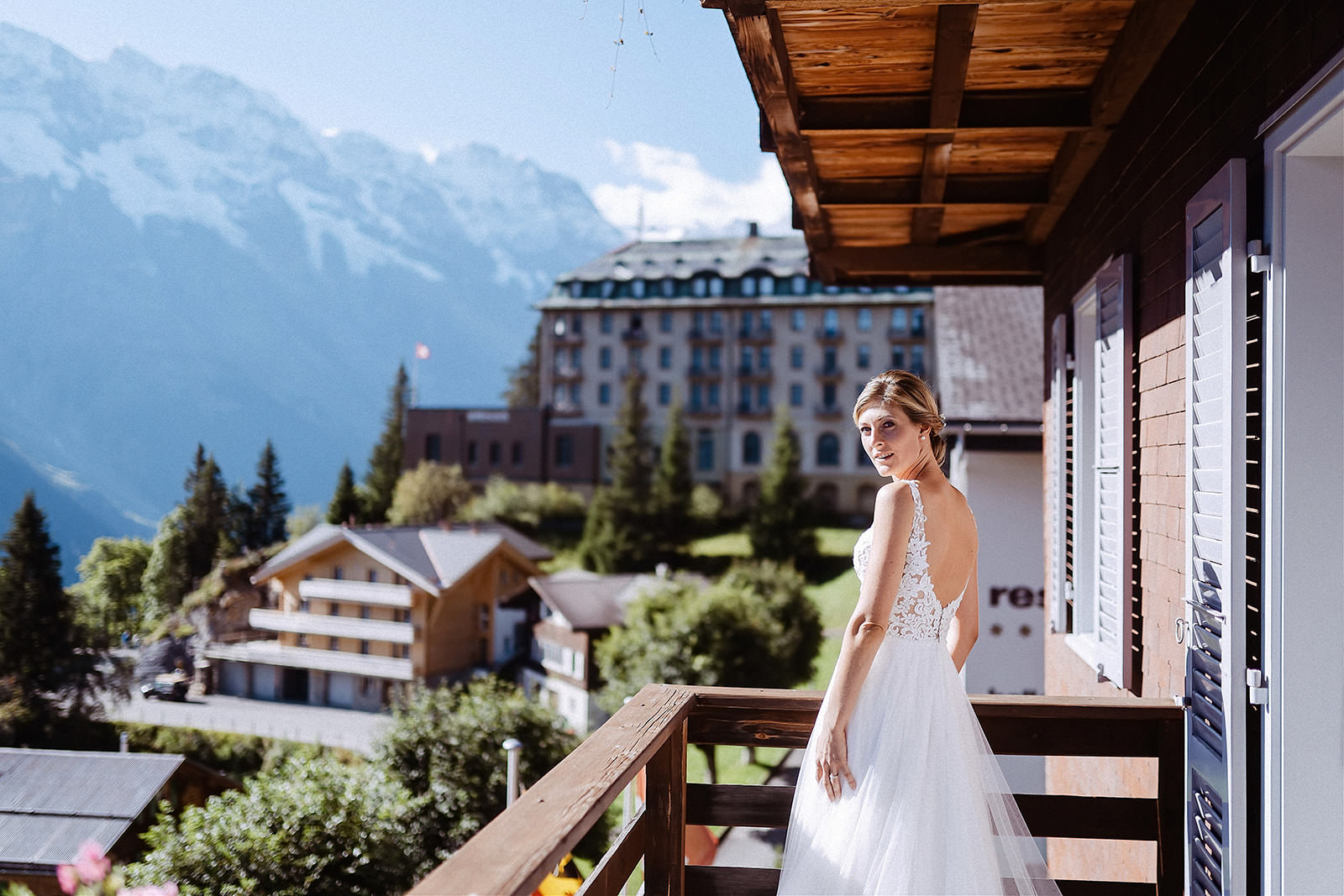wedding photographer lauterbrunnen swiss bride