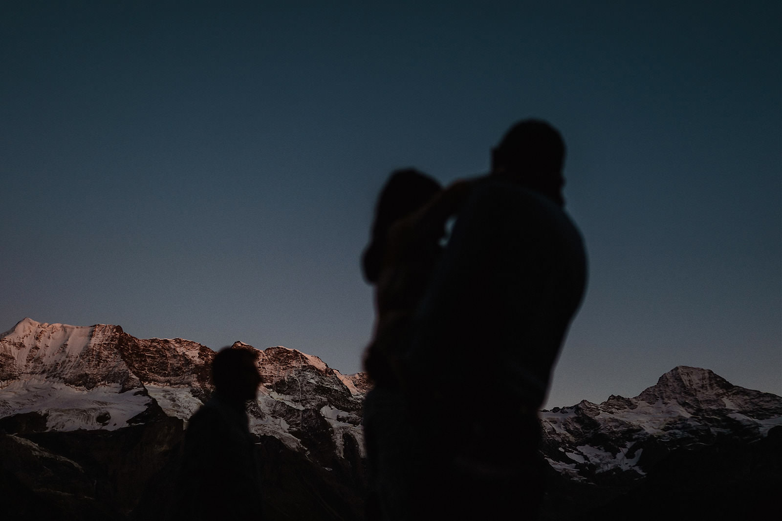 hochzeitsfotograf lauterbrunnen silhouette vor den alpen