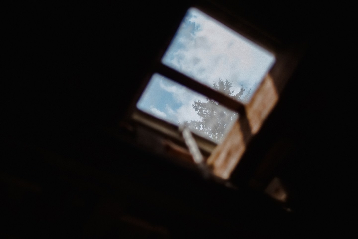 Blauer Himmel aus der Scheune