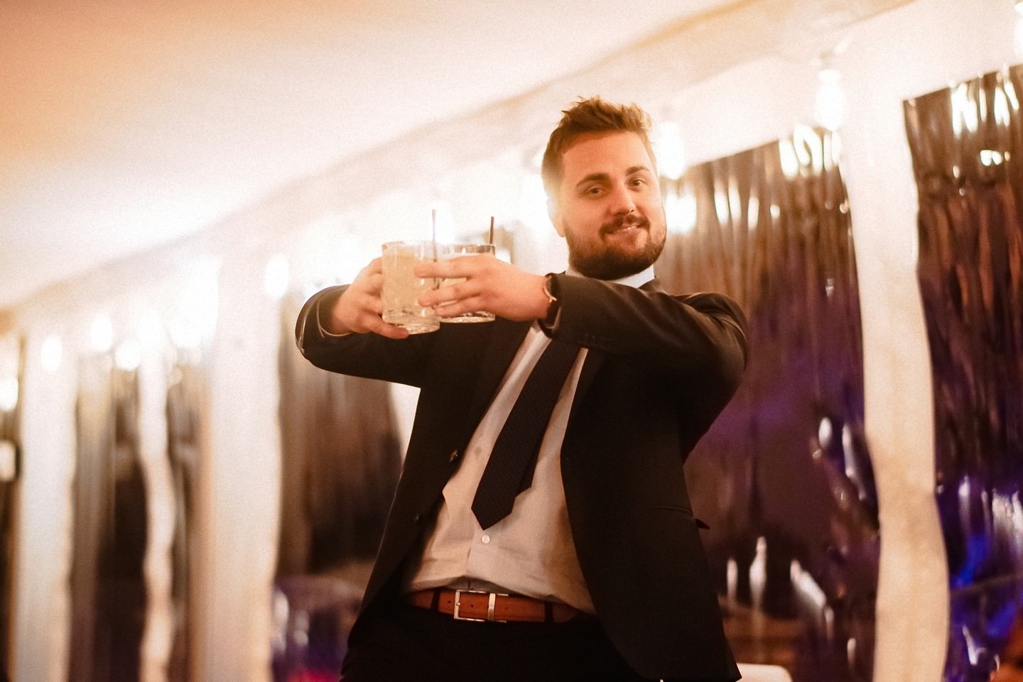 Drinks und Gläser beim Sektempfang auf der Hochzeit.
