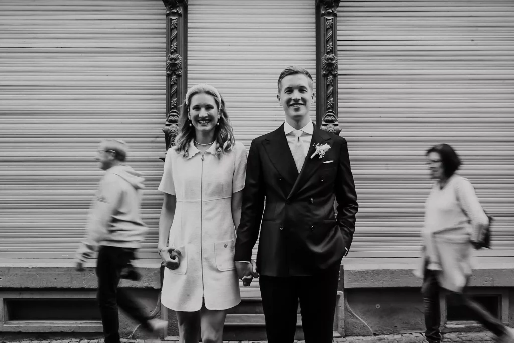 Hochzeitsfotos des Brautpaares bei der Hochzeit im Standesamt Heidelberg